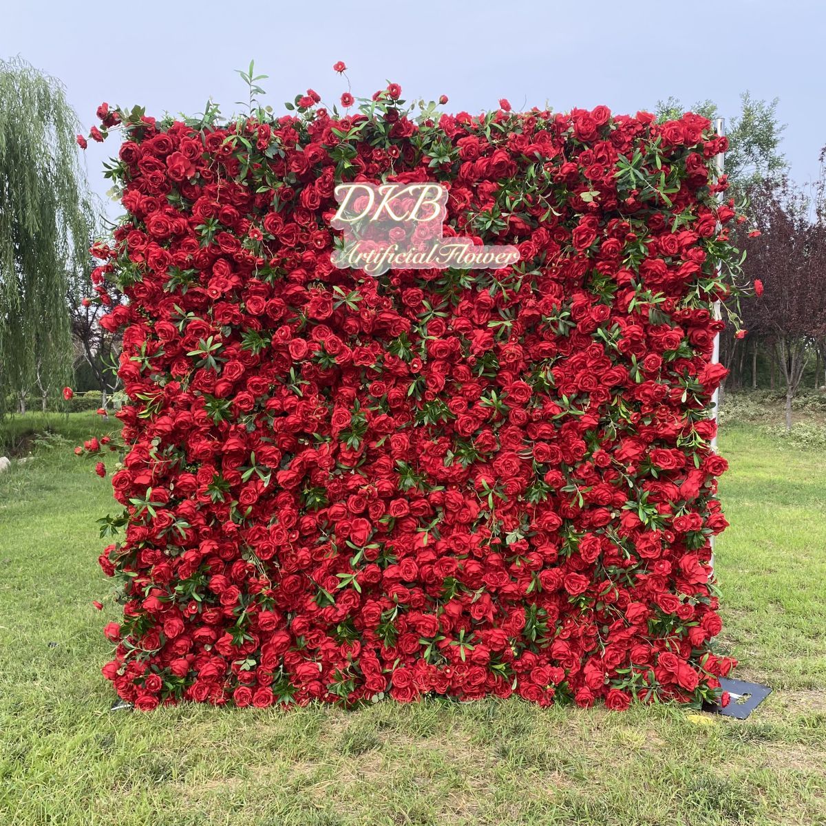 New Design Wedding Christmas Decoration Red Color White Backdrop Artificial Flower Wall for Wedding Decorations Free Shipping