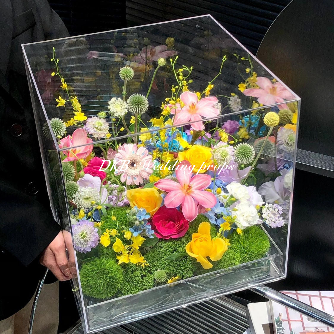 New Trend Acrylic Flower Cube Box Transparent Acrylic Flower Portable Gift Box Colored Silk Flower Box for Party Friend Gift - Free Shipping